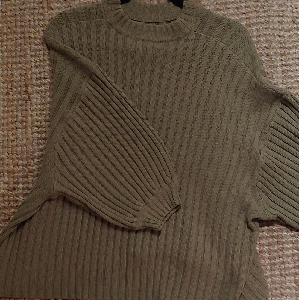 URBAN OUTFITTERS Balloon Sleeve Boxy Sweater